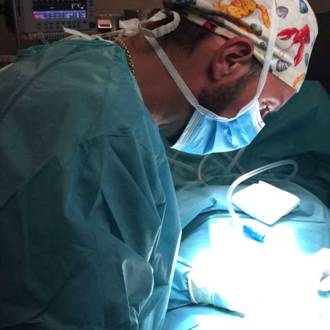 Dr. Carlos Suárez Fonseca, urólogo